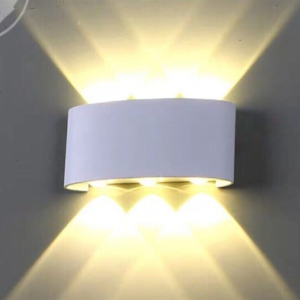 Đèn hắt 6 tia ánh sáng vàng vỏ trắng